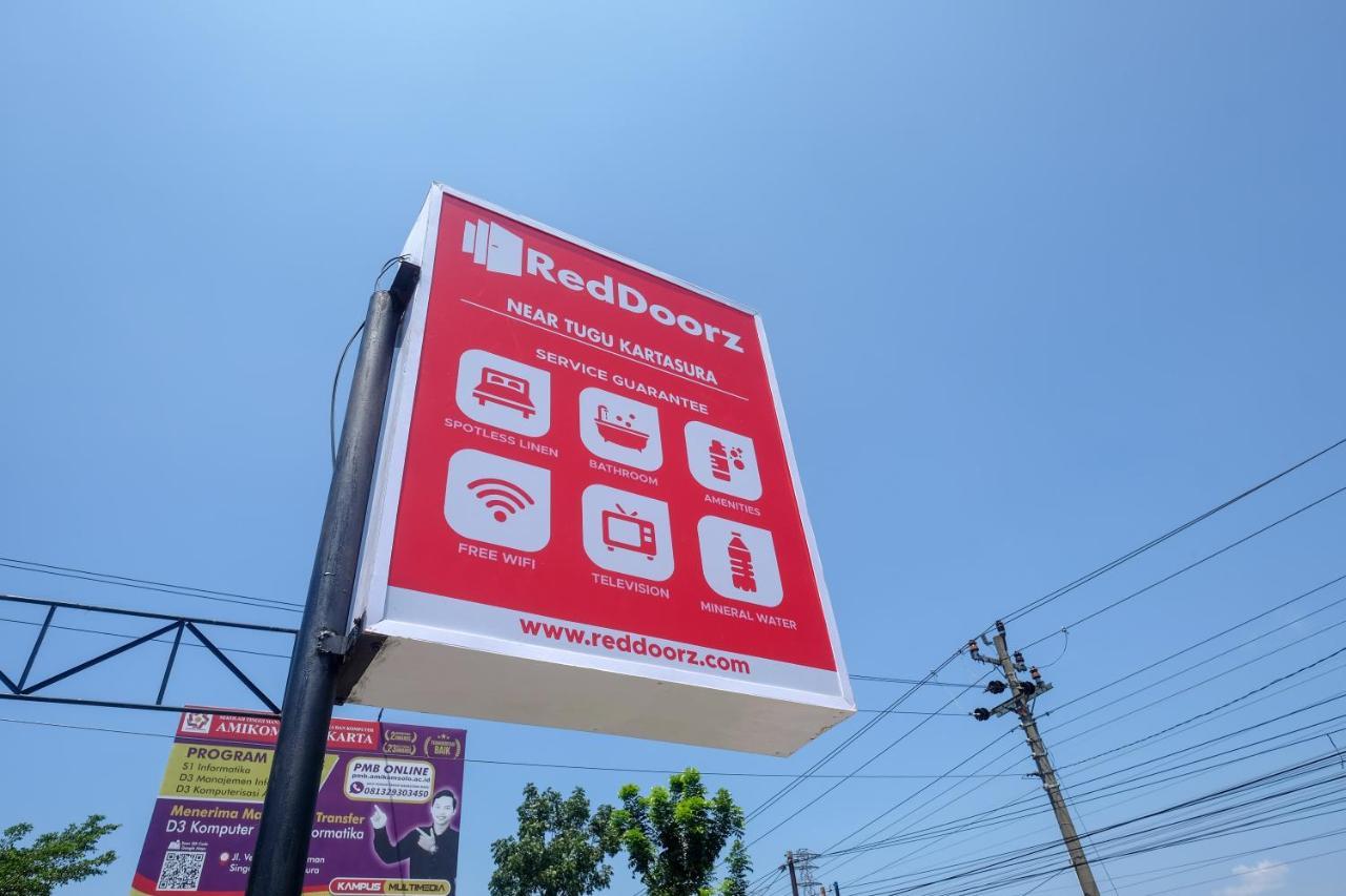Reddoorz Near Tugu Kartasura Hotel Sukoharjo Buitenkant foto